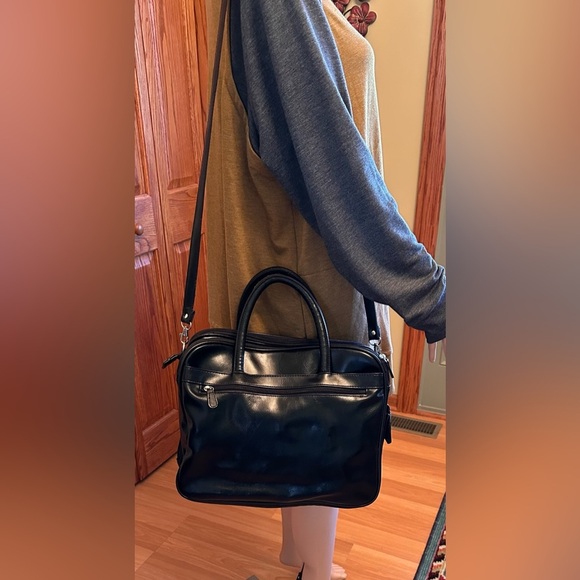 Attache Black Work Case With Shoulder Strap PVC Holds Smaller Laptop, Essentials - Picture 15 of 17